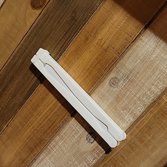 Paper Fans - Picture 3 of 4